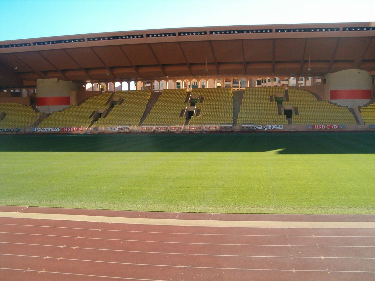 Stade Louis IIのスタンド