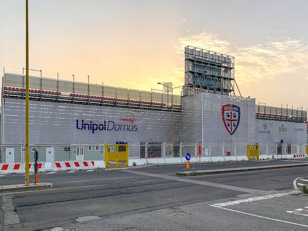 Unipol Domusの外観