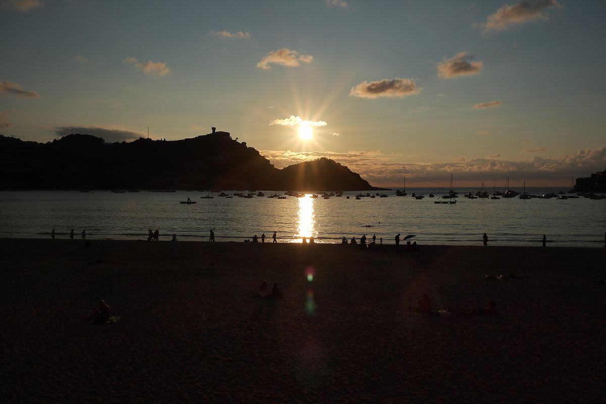夕暮れのラ・コンチャ海岸