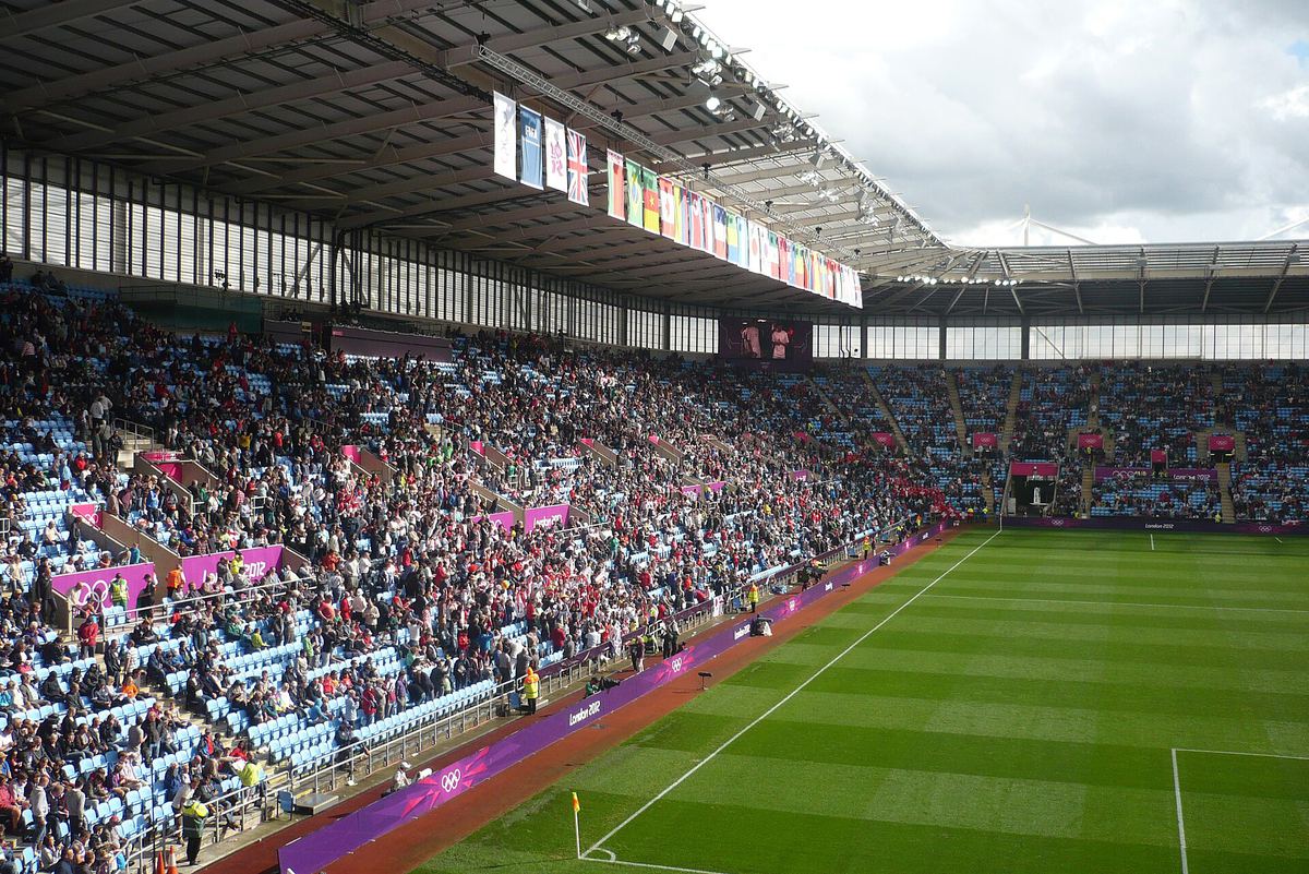 スタンドから見たCoventry Building Society Arena